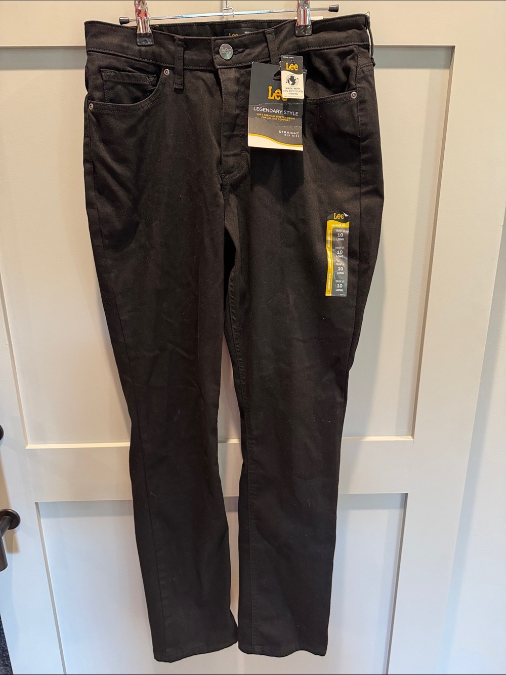 Lee Women's Straight Leg Jeans in Black